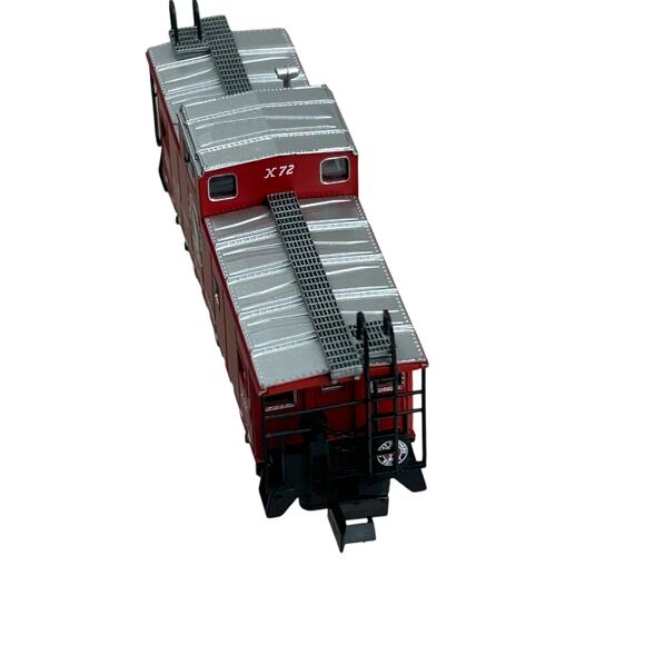 Atlas 43002 N Gauge Standard Cupola Caboose Great Northern #X72 - Picture 7 of 7